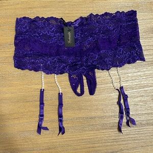 Lace and pearl panty with garter straps